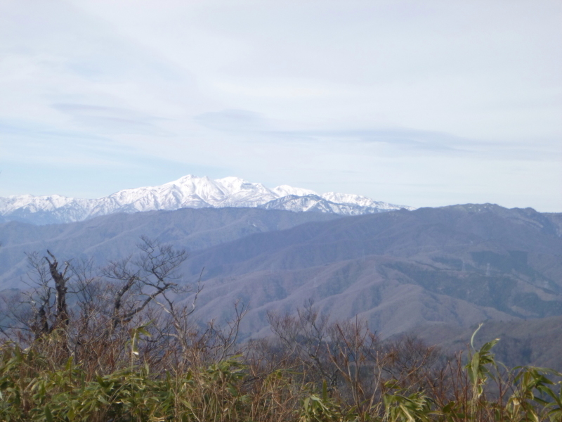 雲海が美しかった　猪臥山 (1,518.8M)   登頂する_d0170615_09160040.jpg