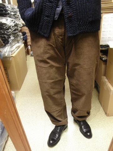 selffoto 394 outerknit & corduroy pants!_e0130546_1935464.jpg