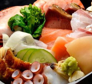 今週は販促用の料理写真が続きそうです.......日本料理..._b0194185_22403981.jpg