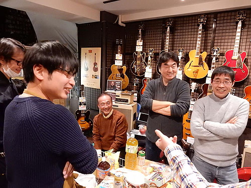 楽しかった! ヨコヤマギターズ&オガワ・インレイ・クラフト10周年記念_c0137404_11321030.jpg