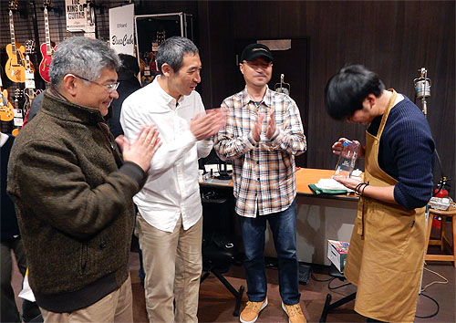 楽しかった! ヨコヤマギターズ&オガワ・インレイ・クラフト10周年記念_c0137404_1171083.jpg