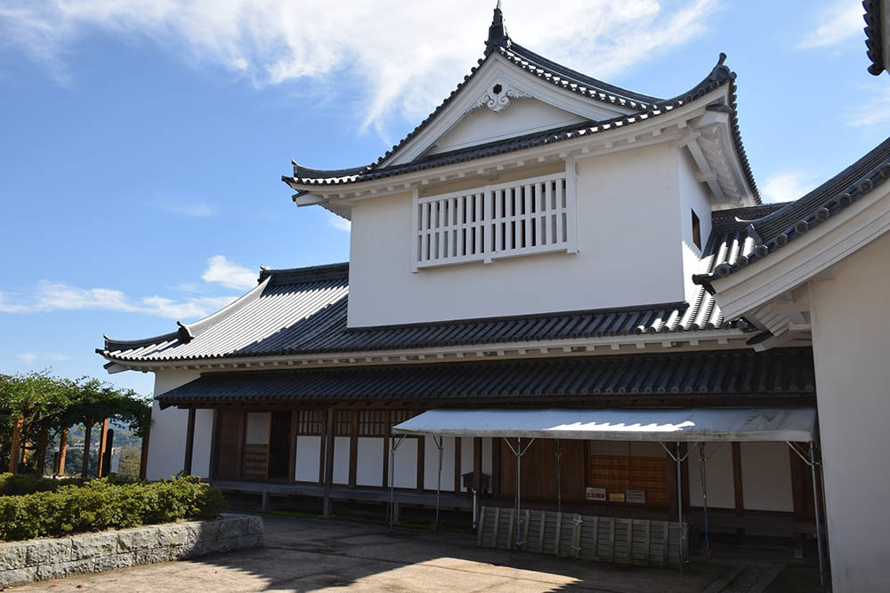 豪壮な石垣群の津山城登城記 その4 「備中櫓」_e0158128_17034542.jpg