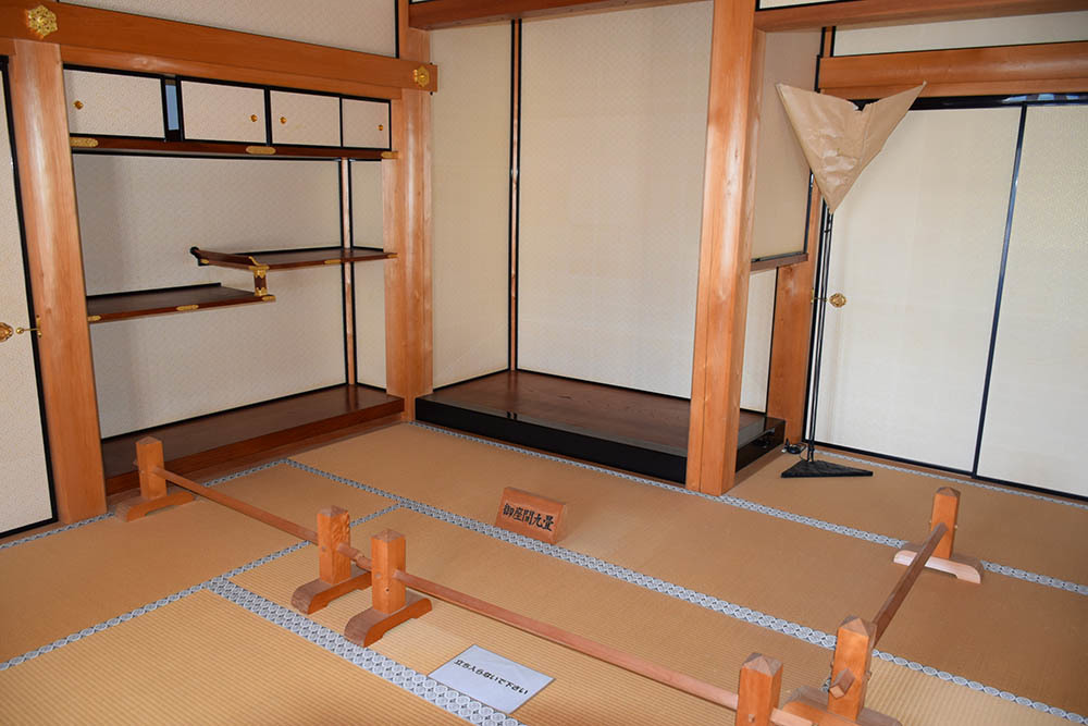 豪壮な石垣群の津山城登城記 その4 「備中櫓」_e0158128_17075396.jpg