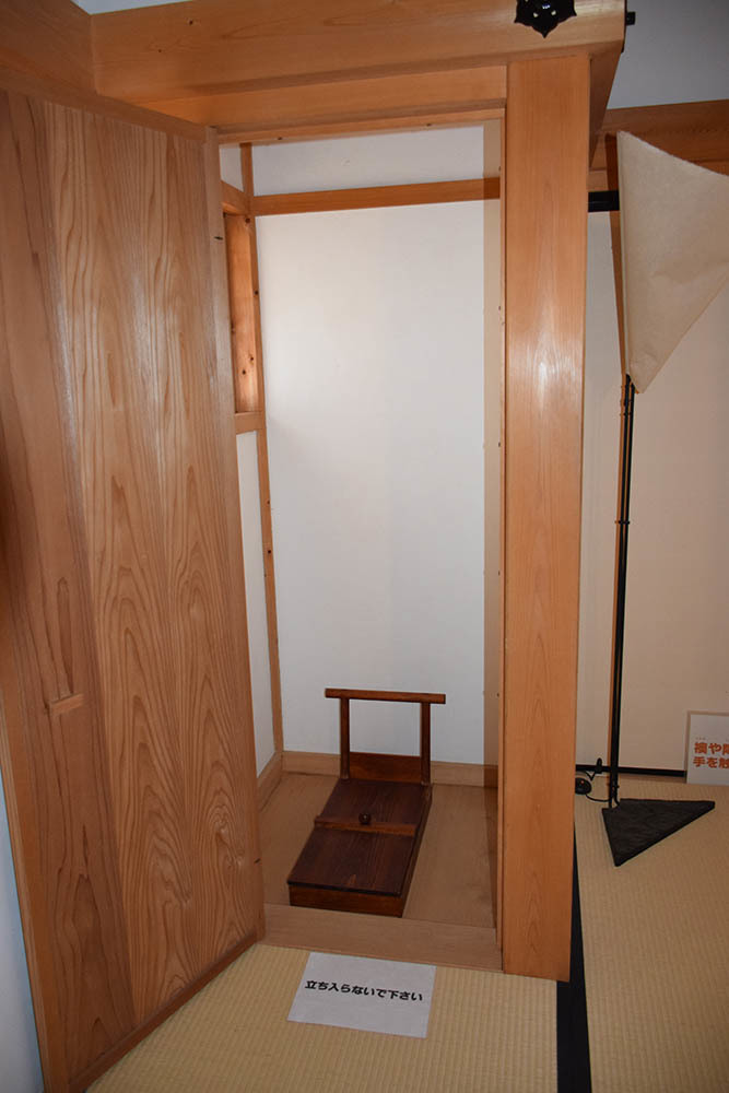 豪壮な石垣群の津山城登城記 その4 「備中櫓」_e0158128_17080535.jpg