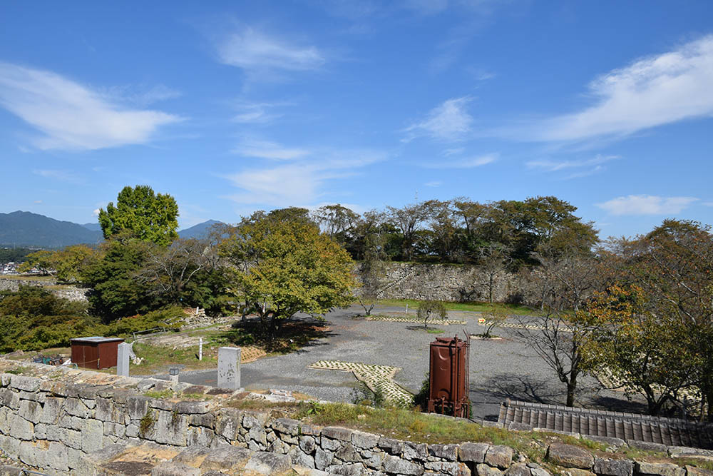 豪壮な石垣群の津山城登城記 その5 「天守台」_e0158128_17334948.jpg