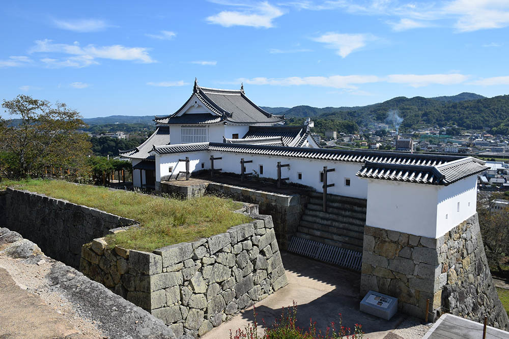 豪壮な石垣群の津山城登城記 その5 「天守台」_e0158128_17423995.jpg