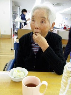 さつき農園のイモで蒸しパンづくり_b0199838_10021368.jpg