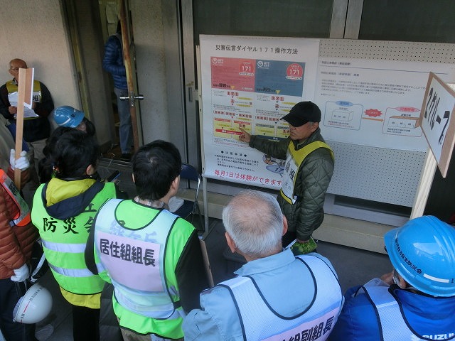 今年は吉高新聞部が訓練の様子を新聞として発行 4回目の「吉原高校避難所開設・運営訓練」_f0141310_865274.jpg