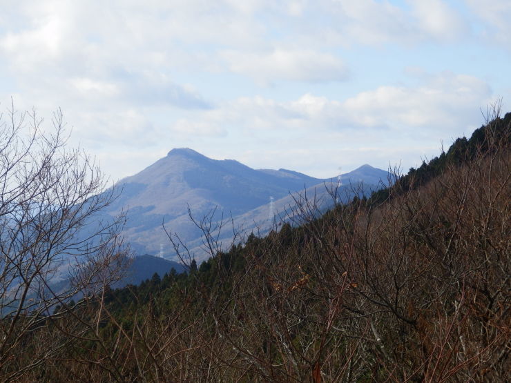 阿弥陀山(836.6m)・西峰(907.4m)_f0219710_12383704.jpg