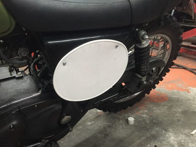 250TR カスタム コース仕様にお色直し!_a0164918_17381368.jpg
