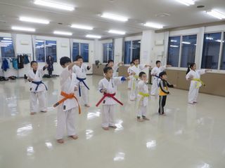 木曜空手 前田教室・手稲教室 今日も新しい仲間!_c0118332_21571805.jpg