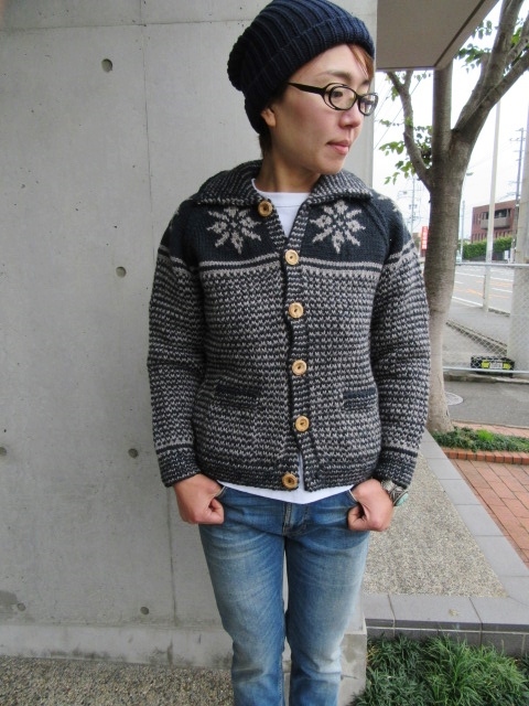 残り1枚、2枚、、、INVERALLAN SNOW FLAKE・雪柄 LUMBER CARDIGAN (別注・今季色)♪♪♪_d0152280_15553077.jpg