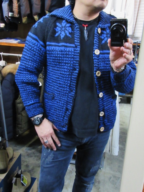 残り1枚、2枚、、、INVERALLAN SNOW FLAKE・雪柄 LUMBER CARDIGAN (別注・今季色)♪♪♪_d0152280_1631319.jpg