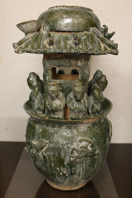 中国骨董　漢　青磁神亭小壺　蓋付き　茶入　茶壺　唐物　収蔵品　古美術(N-10) 中国 神亭壺 古箱あり 骨董 茶道具 - メルカリ