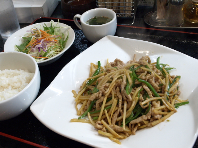 あんかけ焼きそば 一楽亭　その１１ (チンジャオロース定食)_d0153062_825170.jpg