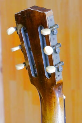 Montano guitar No.新58(実用不向きの為、オブジェに Montano guitar No.新58(実用不向きの為、オブジェに