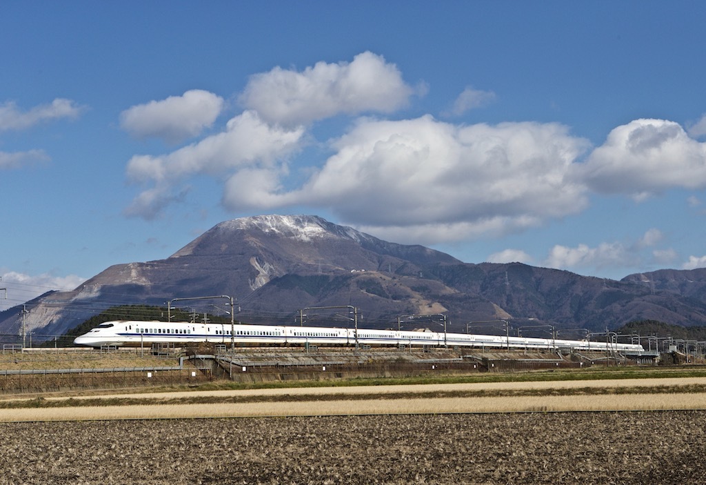 伊吹山初冠雪_a0188016_15414320.jpg