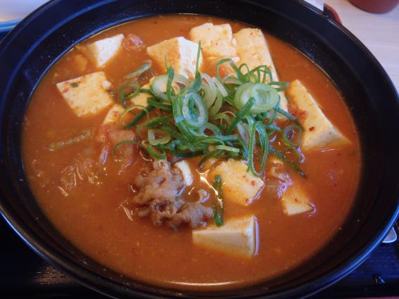 松屋の豆腐キムチチゲ膳 門真店_c0118393_1113599.jpg