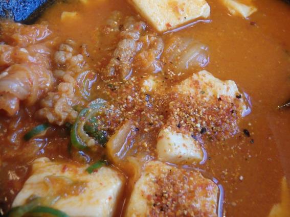 松屋の豆腐キムチチゲ膳 門真店_c0118393_137236.jpg