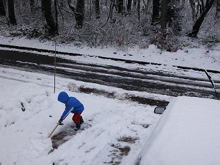 人間 除雪車_e0049598_19172454.jpg