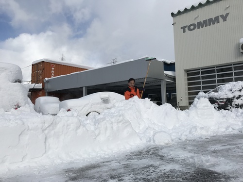マサブロヽ(^o^)丿大雪ですが、TOMMY本店!2台のご成約!!ランクル、ハマー、アルファード_b0127002_1950650.jpg