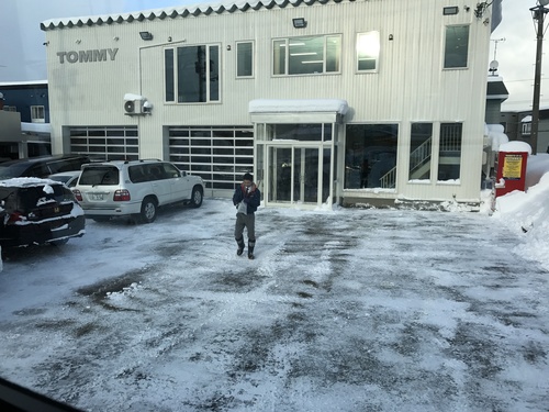 マサブロヽ(^o^)丿大雪ですが、TOMMY本店!2台のご成約!!ランクル、ハマー、アルファード_b0127002_19543532.jpg