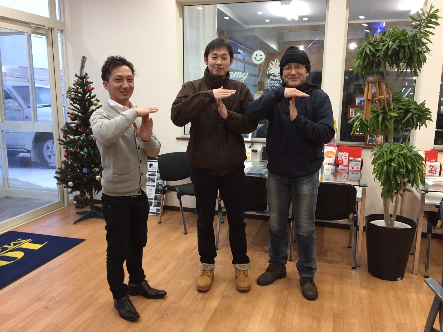 マサブロヽ(^o^)丿大雪ですが、TOMMY本店!2台のご成約!!ランクル、ハマー、アルファード_b0127002_20423670.jpg