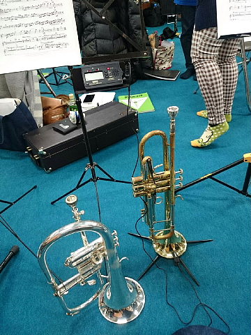 音楽やって飛行機見て、また音楽。　（土曜日）_a0222229_1092765.jpg