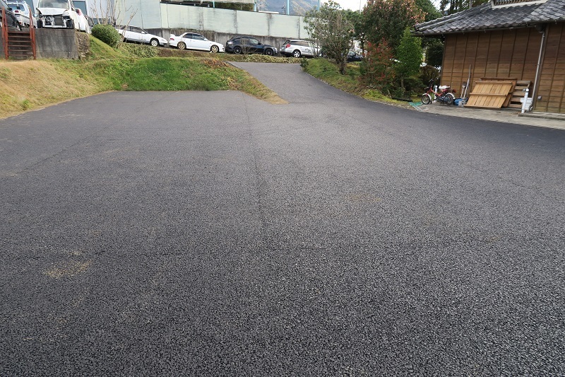 アスファルトとB4スポルヴィータ_f0076731_21011787.jpg