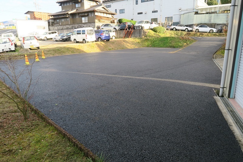 アスファルトとB4スポルヴィータ_f0076731_21014978.jpg