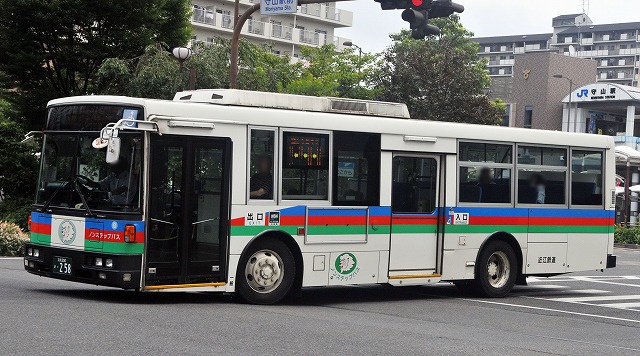 近江鉄道～富士重工新７E/日産ディーゼル・ノンステップバス_a0164734_1626581.jpg