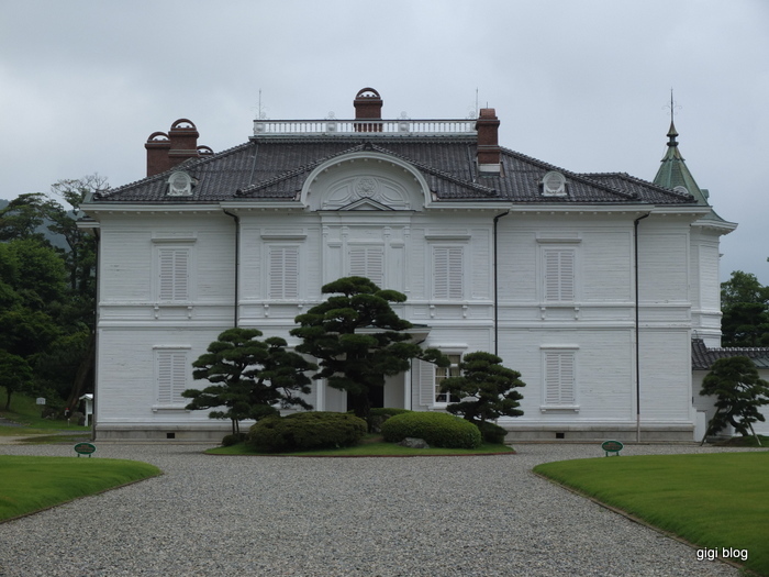 f0374868_08013351.jpg