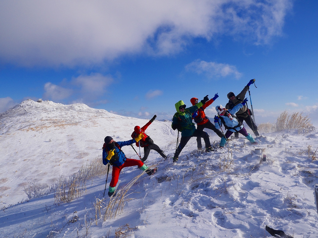 有珠山でボルトポーズ 12月11日 速報版 デジカメ持って野に山に