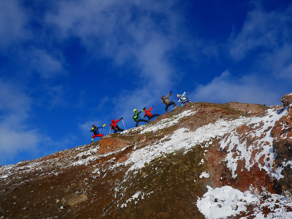 有珠山でボルトポーズ 12月11日 速報版 デジカメ持って野に山に