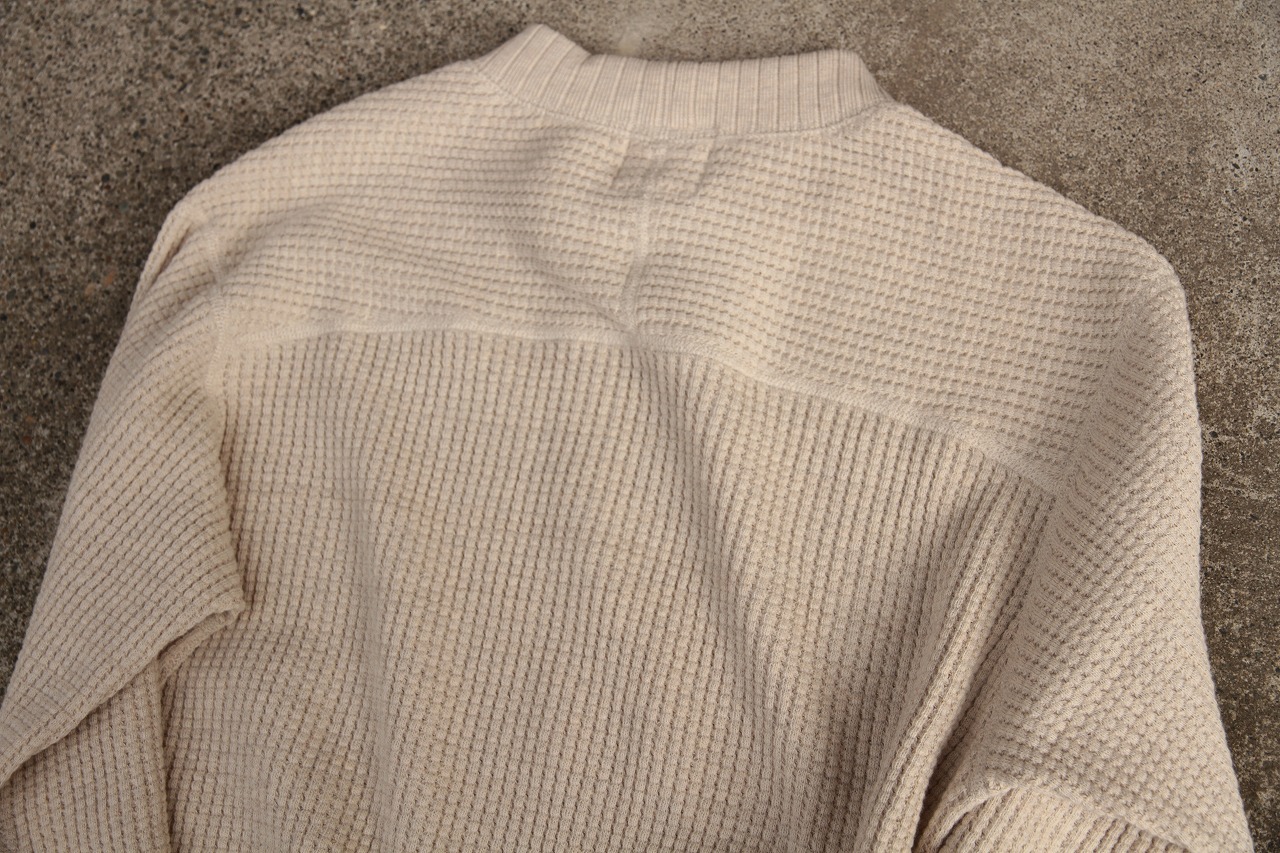 一枚でもアウターの下に使えるJackmanのワッフルミッドネック新色_b0139233_11544951.jpg