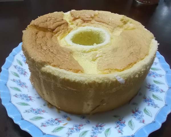 シフォンケーキ&嫁にさつまいもを催促された(@_@;)_f0019498_11321995.jpg