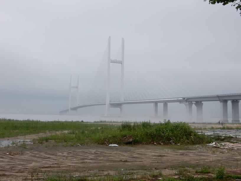 これが2015年9月に完成した中朝国境に架かる新鴨緑江大橋です_b0235153_14575942.jpg