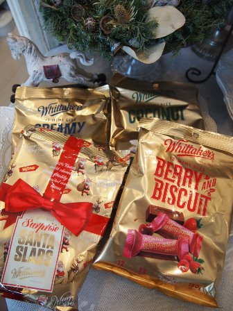 アンティークとチョコレートの入荷、そしてクリスマス☆第二弾はウインターセールです☆_d0104465_14101111.jpg