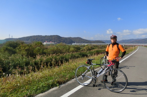 木津川サイクリングロードでカレー屋さんへ_b0332867_13275396.jpg