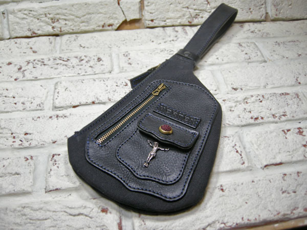 D-pouch_f0161305_00174016.jpg