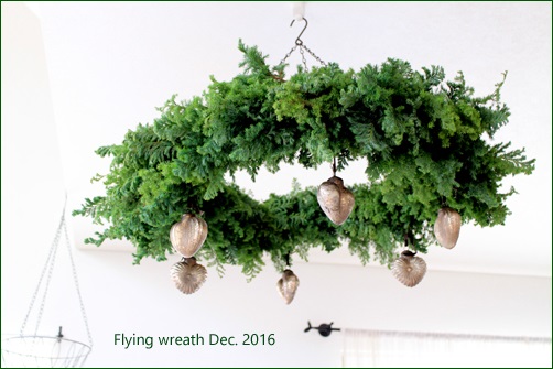 Flying Wreath_c0157412_2214649.jpg