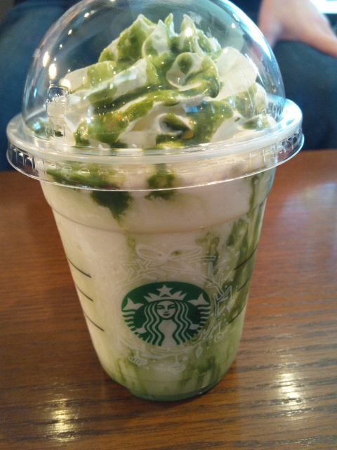 スターバックス 抹茶 ホワイト チョコレート フラペチーノ®_f0076001_23352387.jpg