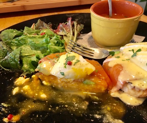 今泉 シェリービーチ で マンリーのパンケーキ ゆるゆると