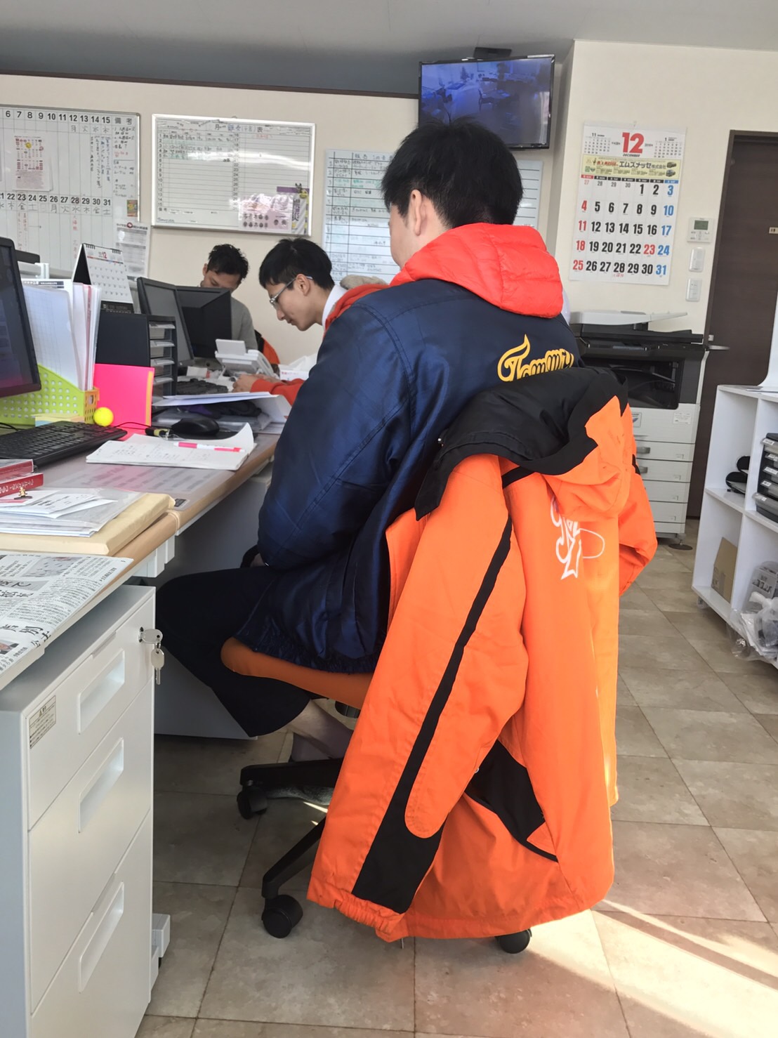 12月16日 本店、金曜日のオールスターブログ☆ ランクル・ハマー・アルファードはTOMMYへ♫_b0127002_18582991.jpg