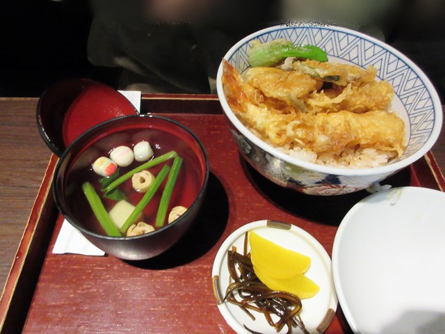 【松葉】にしん蕎麦againと天丼【京都駅】_b0009849_1411429.jpg