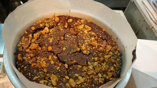 「クリスマスにお正月にチョコケーキホール、ホールキッシュ」_a0075684_03576.jpg