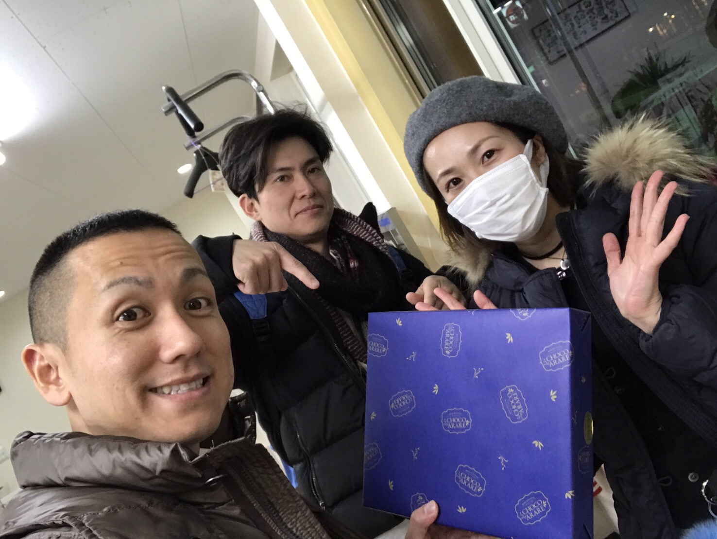 12月17日 土曜日 KENブログ ランクル ハマー アルファード_b0127002_231610.jpg