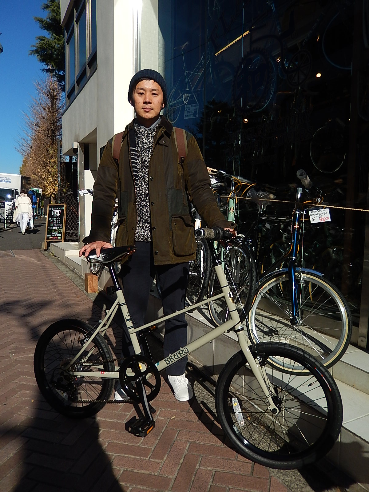 12月18日 渋谷 原宿 の自転車屋 FLAME bike前です_e0188759_18311243.jpg
