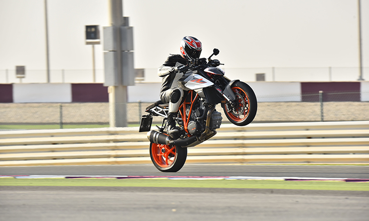 KTM 1290 Super Duke R First Ride ｲﾝﾌﾟﾚｯｼｮﾝ 再び : ばいく生活あれこれ