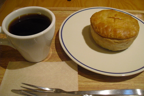 The Pie Hole L.A.（ザ パイ ホール ロサンゼルス）　『シェパーズパイ』_a0326295_19454748.jpg